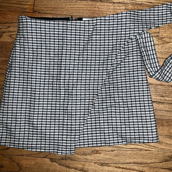 Aritzia Wilfred midi wrap plaid skirt with tie - Picture 2 of 4